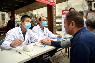 寧德蕉城開展公眾健康咨詢進(jìn)社區(qū)活動(dòng)